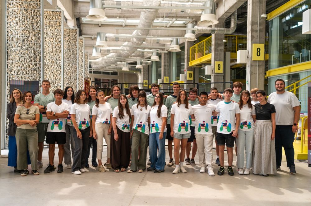 Young Innovators Complete Arduino Science Camp "Technology That Solves Challenges"