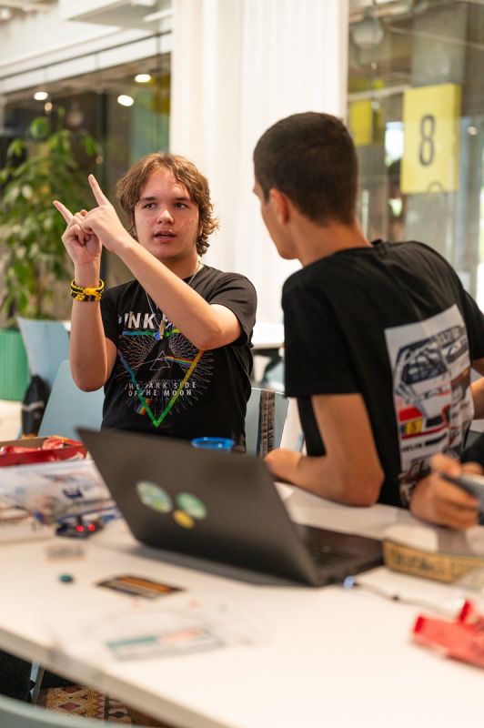 Mladi inovatori završili Arduino naučni kamp „Tehnologija koja rešava izazove"