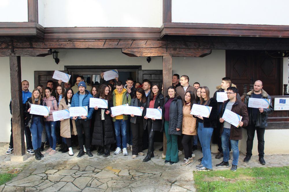 Podržano 45 projekata mladih u Vlasotincu, Vladičinom Hanu i Obrenovcu 