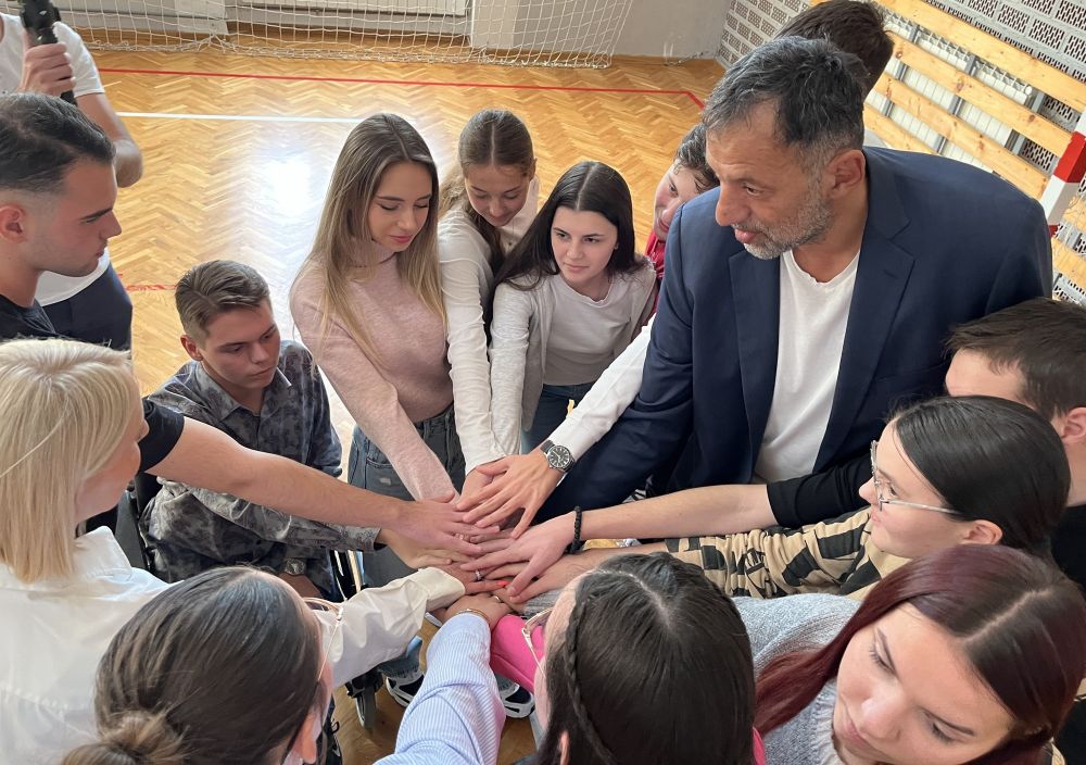 Odluka o modifikaciji uslova za dodelu Divac stipendija za školsku godinu 2025/26.