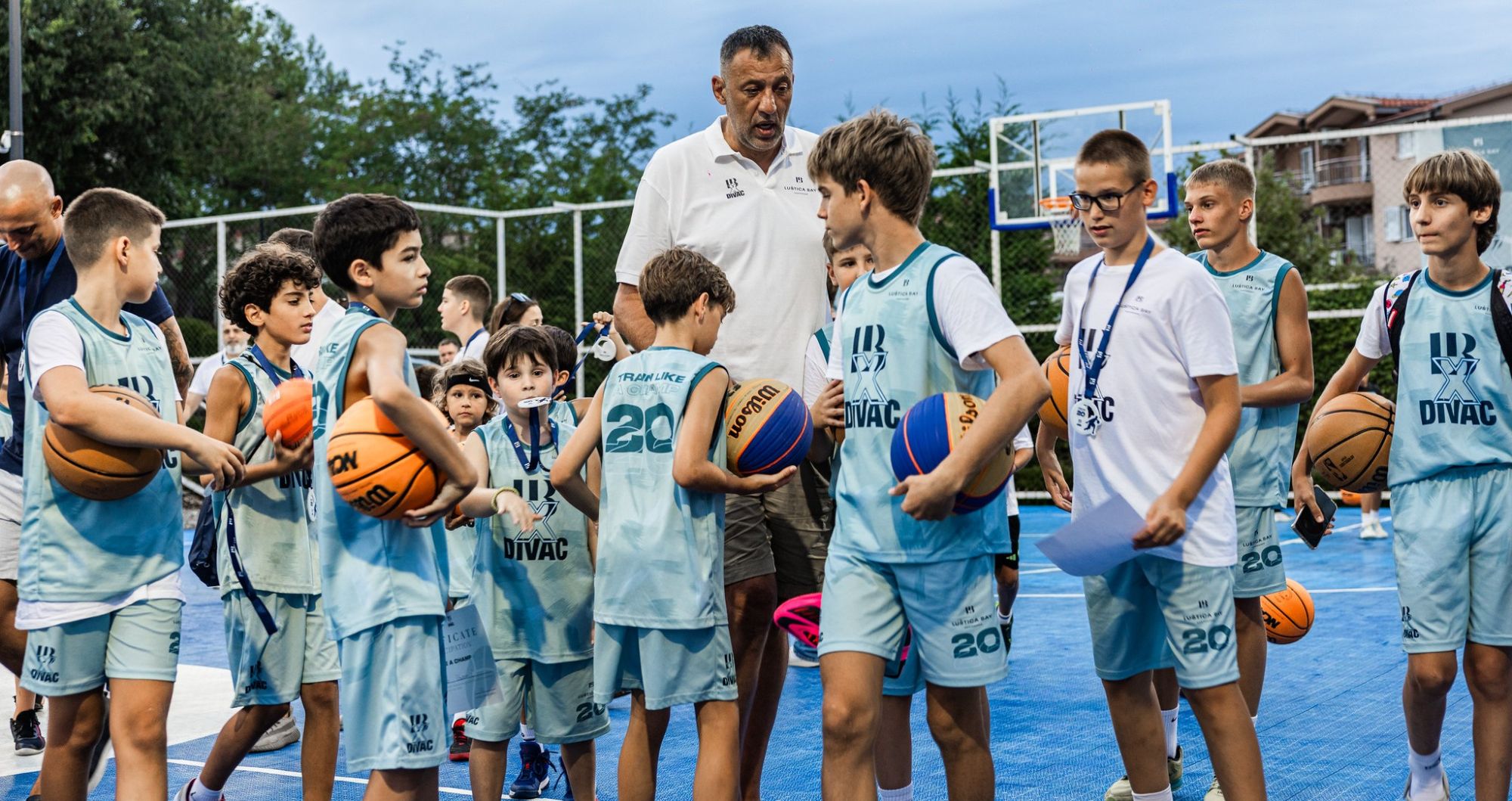 Fondacija Ana i Vlade Divac i Luštica Bay okupili mlade košarkaše na šestom Košarkaškom kampu